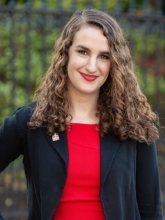 headshot of Becky Rosansky